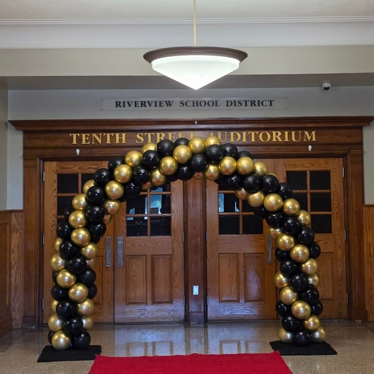 1000200250 balloon decoration inspiration